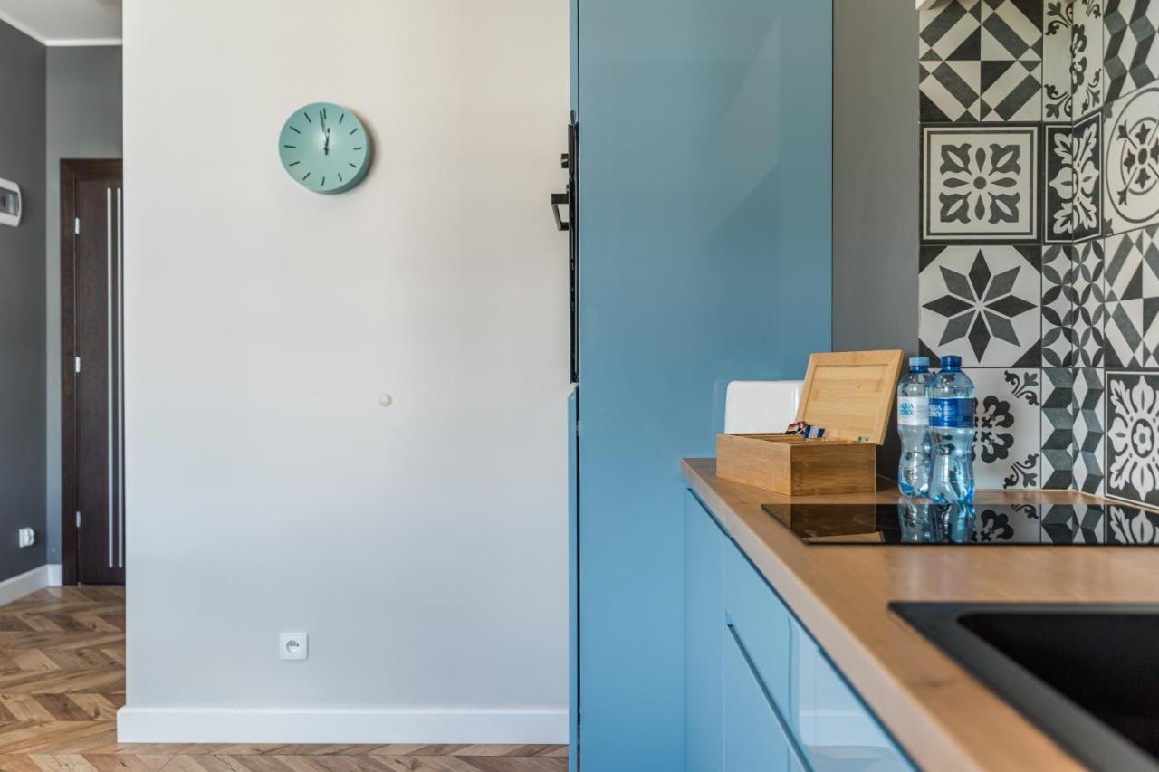 Apartment Lead *